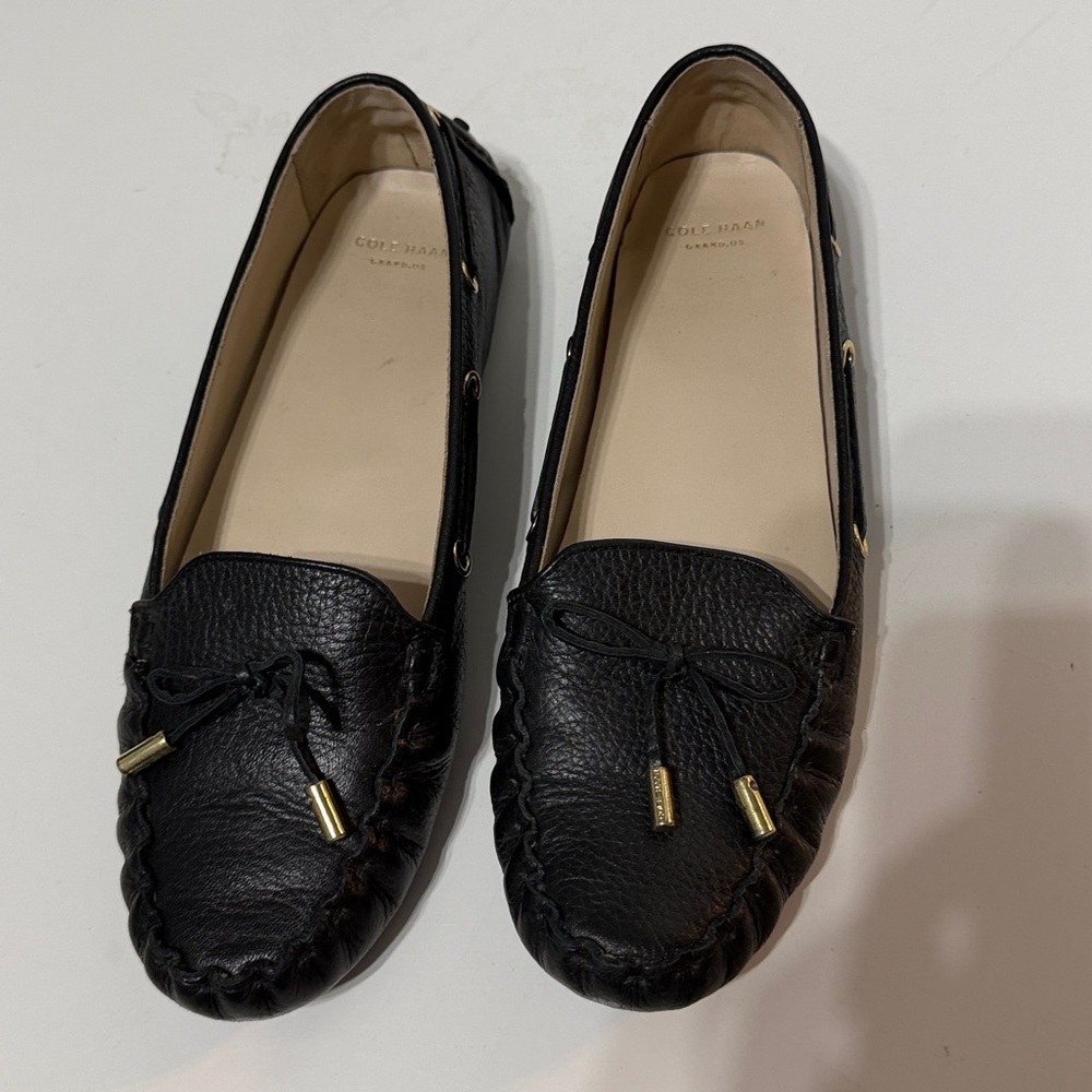Cole Hahn Black Crinkle Toe Leather Bow Boat Shoe Loafers